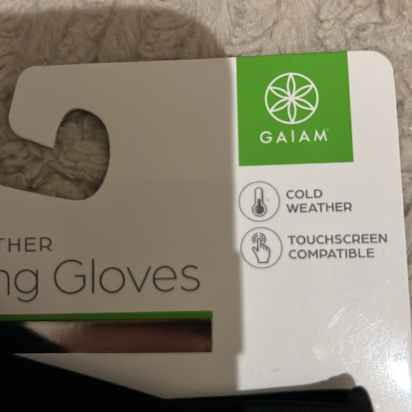 GAIAM cold weather running gloves, New in original packaging, Size L/XL - Picture 14 of 16